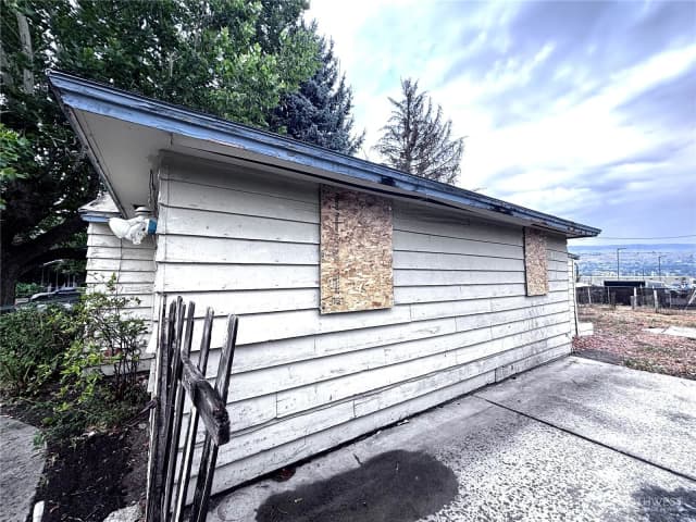 Property photo for 937 Corbaley Pl, Wenatchee photo 3