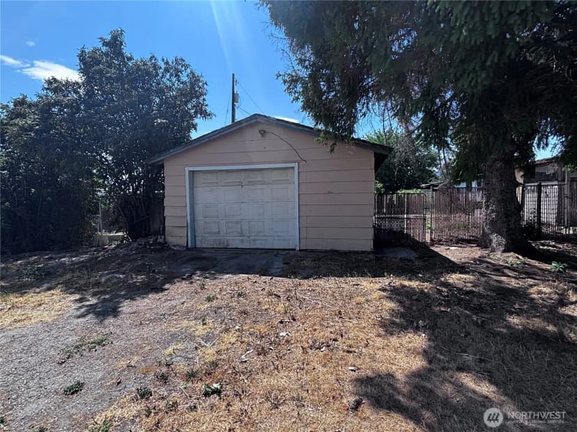 Property photo for 937 Corbaley Pl, Wenatchee photo 18