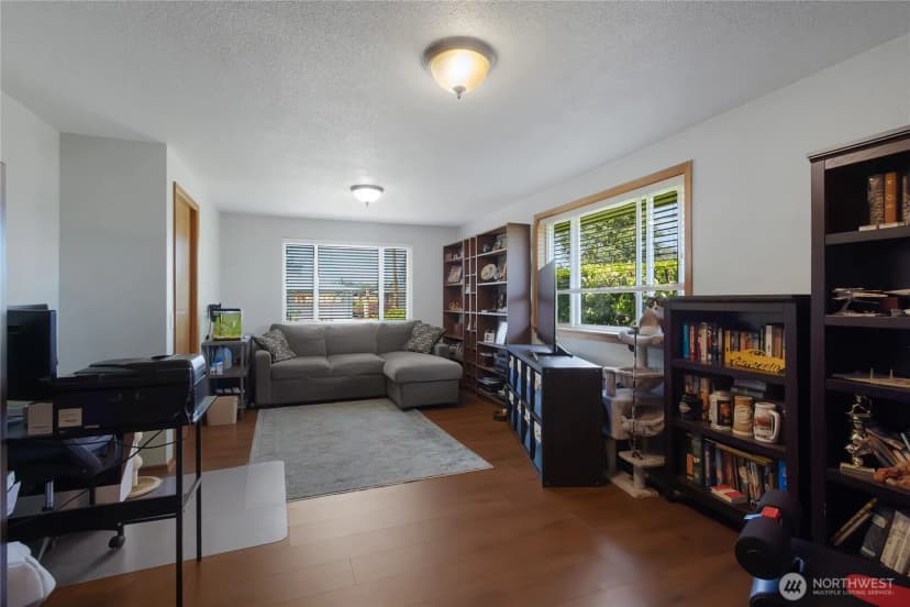 Property photo for 611 13th St Sw, Puyallup photo 17