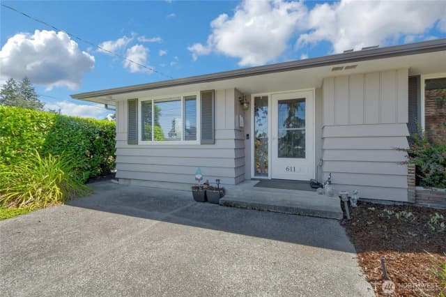 Property photo for 611 13th St Sw, Puyallup photo 2