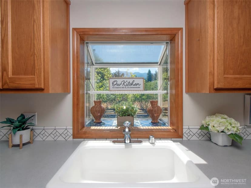 Property photo for 1703 S Golf Course Road, Port Angeles photo 9