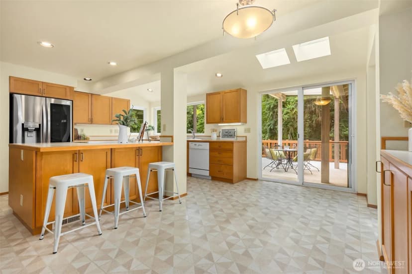 Property photo for 4539 Blakely Heights Drive Ne, Bainbridge Island photo 15