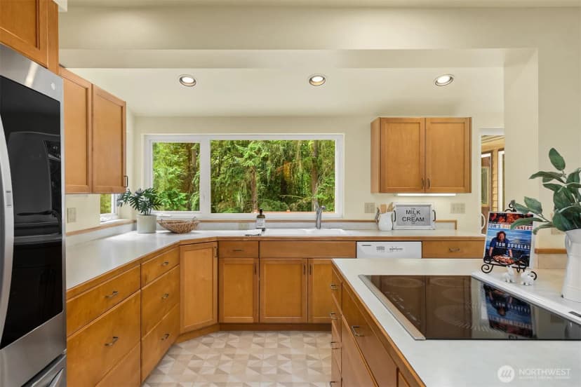 Property photo for 4539 Blakely Heights Drive Ne, Bainbridge Island photo 12