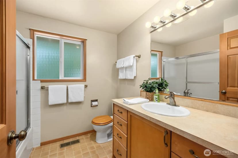 Property photo for 4539 Blakely Heights Drive Ne, Bainbridge Island photo 31