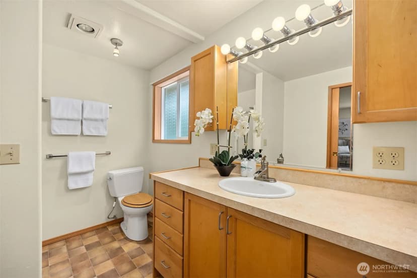 Property photo for 4539 Blakely Heights Drive Ne, Bainbridge Island photo 27