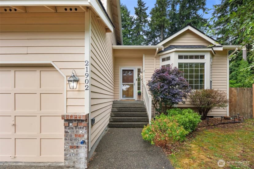 Property photo for 21902 117th Street Ct E, Bonney Lake photo 7