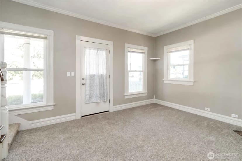 Property photo for 815 N Pearl Street, Centralia photo 12