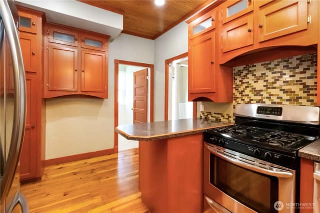 Property photo for 815 N Pearl Street, Centralia photo 4