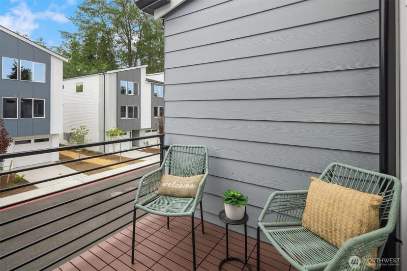 Property photo for 1510 Hollow Dale Place #e, Everett photo 6