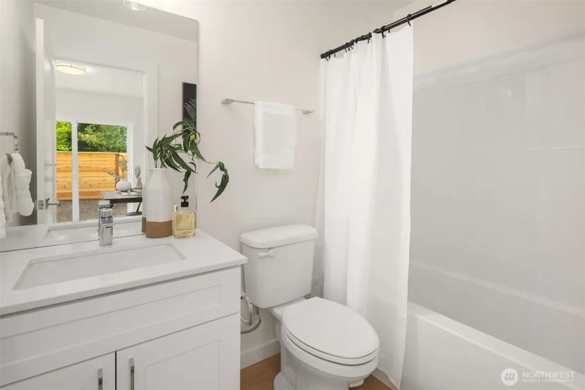 Property photo for 1510 Hollow Dale Place #e, Everett photo 23