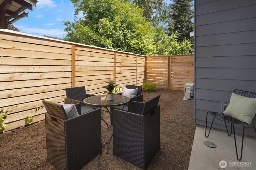 Property photo for 1510 Hollow Dale Place #e, Everett photo 32