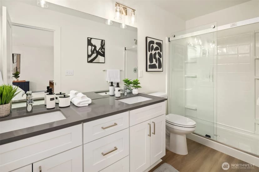 Property photo for 1510 Hollow Dale Place #e, Everett photo 9