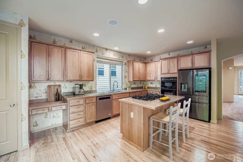 Property photo for 16200 Parkside Way Se, Renton photo 7