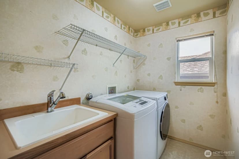Property photo for 16200 Parkside Way Se, Renton photo 21