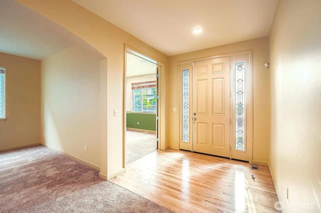 Property photo for 16200 Parkside Way Se, Renton photo 4