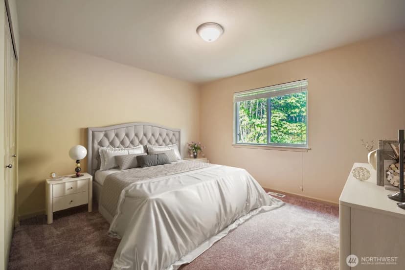 Property photo for 16200 Parkside Way Se, Renton photo 12