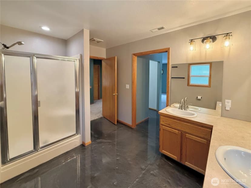 Property photo for 9320 395th Street E, Eatonville photo 21