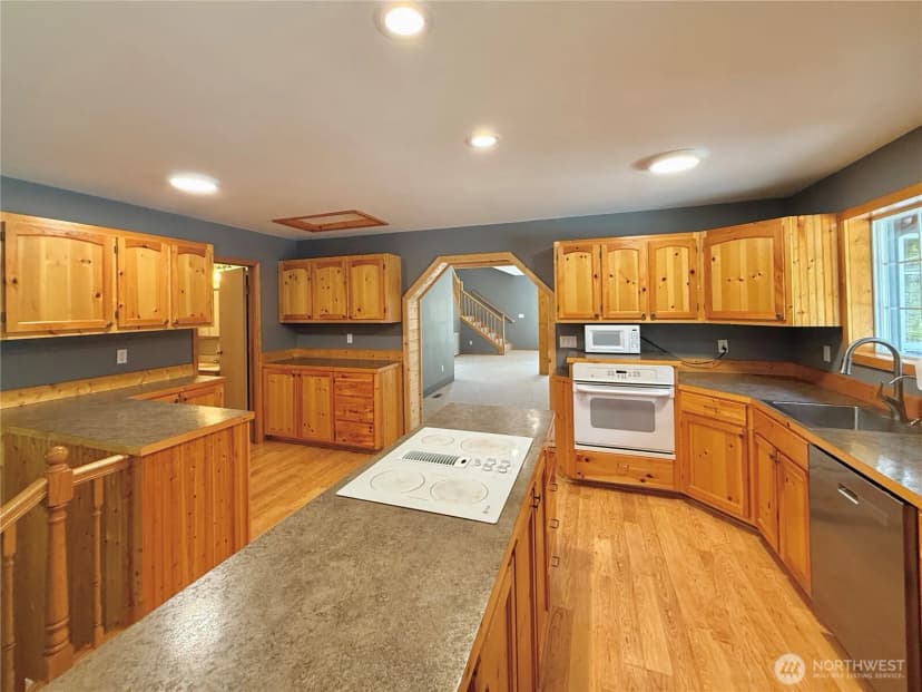 Property photo for 9320 395th Street E, Eatonville photo 7