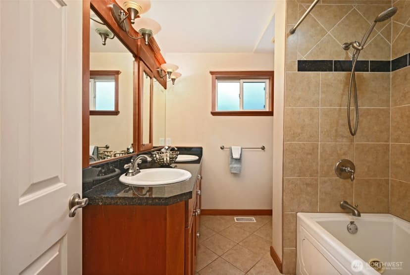 Property photo for 13651 183rd Avenue Se, Renton photo 15