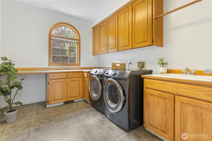 Property photo for 5757 168th Pl Se, Bellevue photo 17