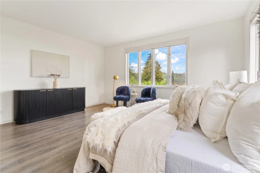 Property photo for 5757 168th Pl Se, Bellevue photo 12