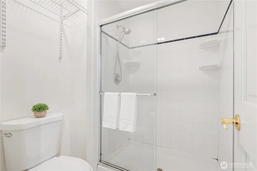 Property photo for 5757 168th Pl Se, Bellevue photo 25