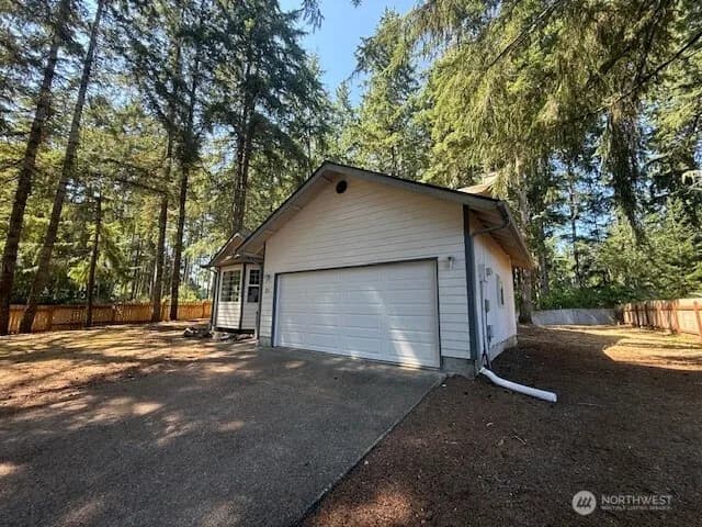 Property photo for 21 Se Shadowood Boulevard, Shelton photo 2