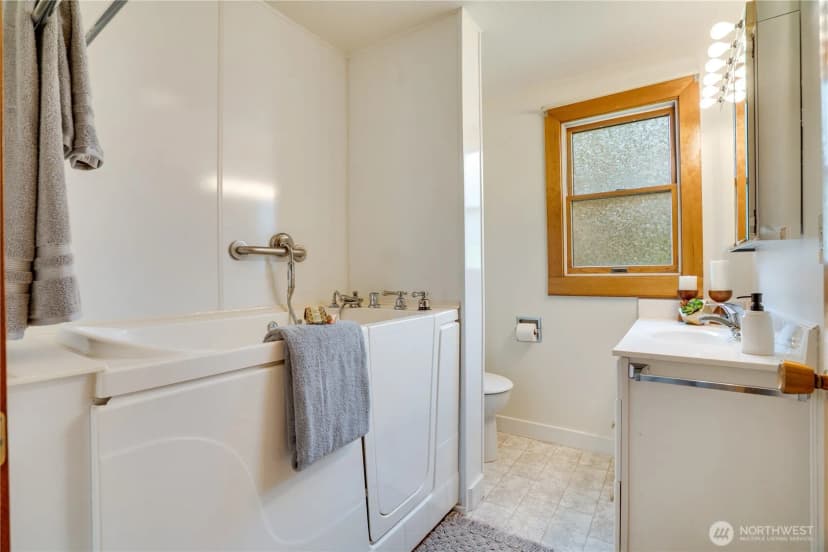 Property photo for 121 K Street Ne, Auburn photo 14