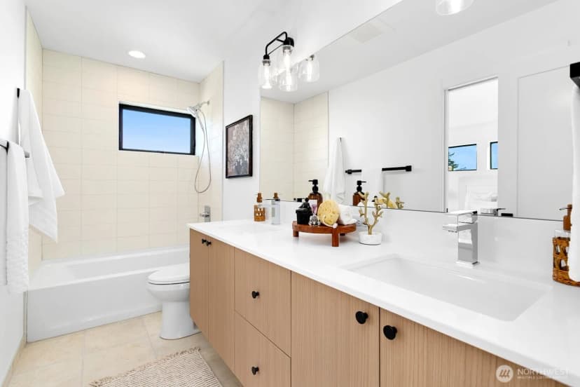 Property photo for 2035 Nw 61st Street #b, Seattle photo 18