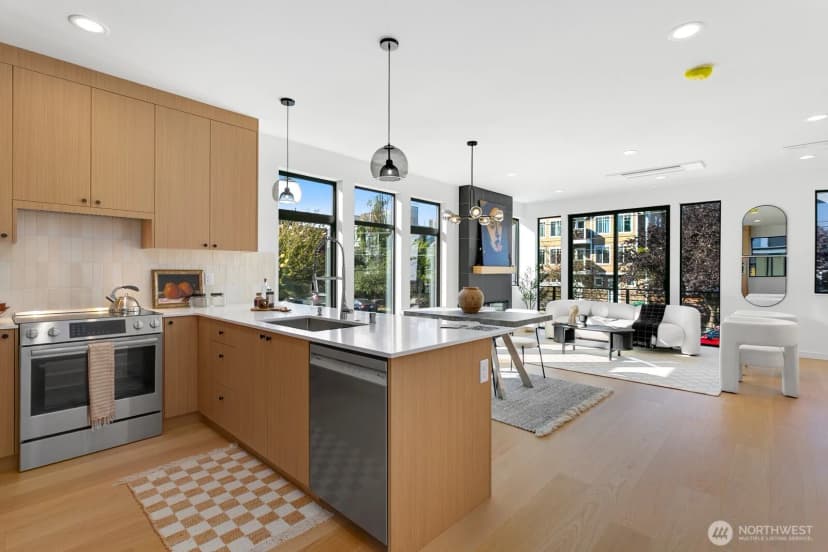 Property photo for 2035 Nw 61st Street #b, Seattle photo 9
