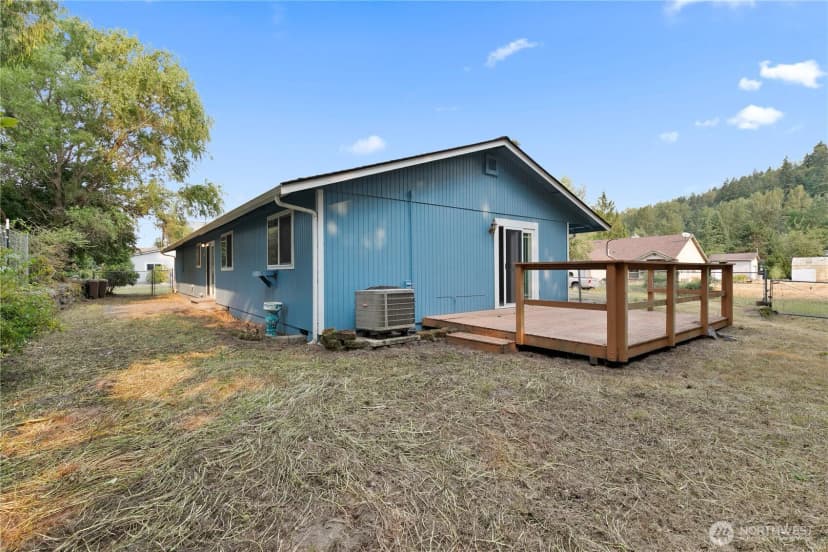 Property photo for 602 Factory Street Se, Orting photo 18