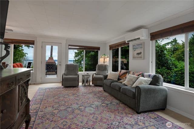 Property photo for 1321 E Madrona Boulevard Nw, Lakebay photo 4