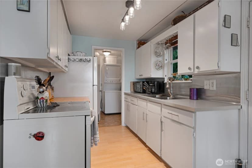 Property photo for 1321 E Madrona Boulevard Nw, Lakebay photo 8