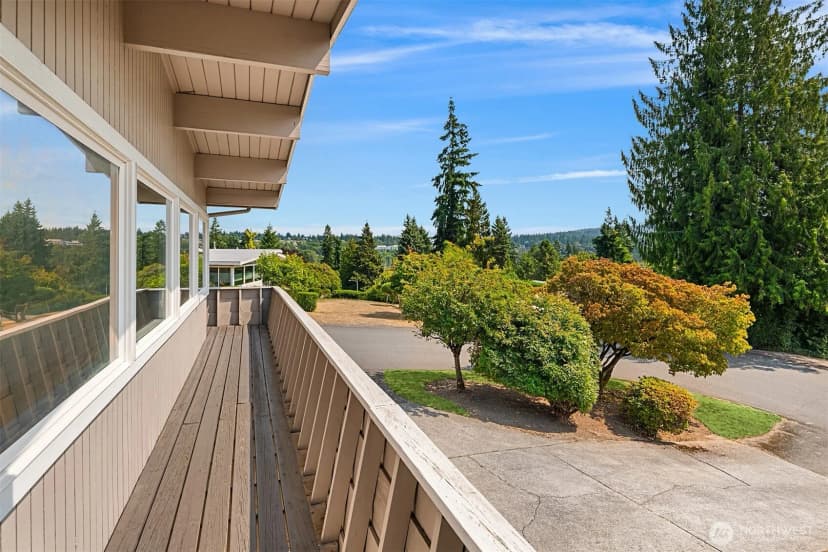 Property photo for 12456 Se 26th Place, Bellevue photo 14