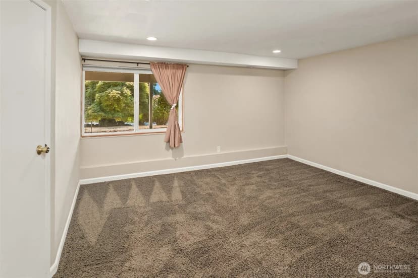 Property photo for 12456 Se 26th Place, Bellevue photo 19
