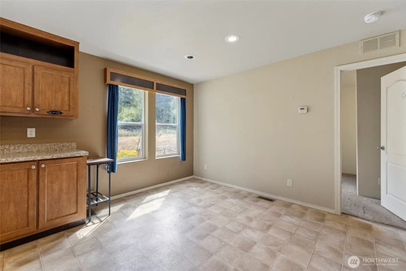 Property photo for 164 Sleeper Road, Oak Harbor photo 13