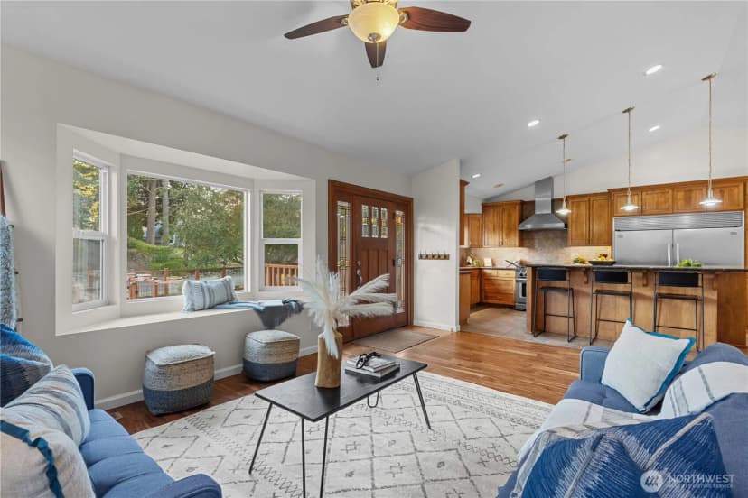 Property photo for 11086 25th Avenue Sw, Seattle photo 6