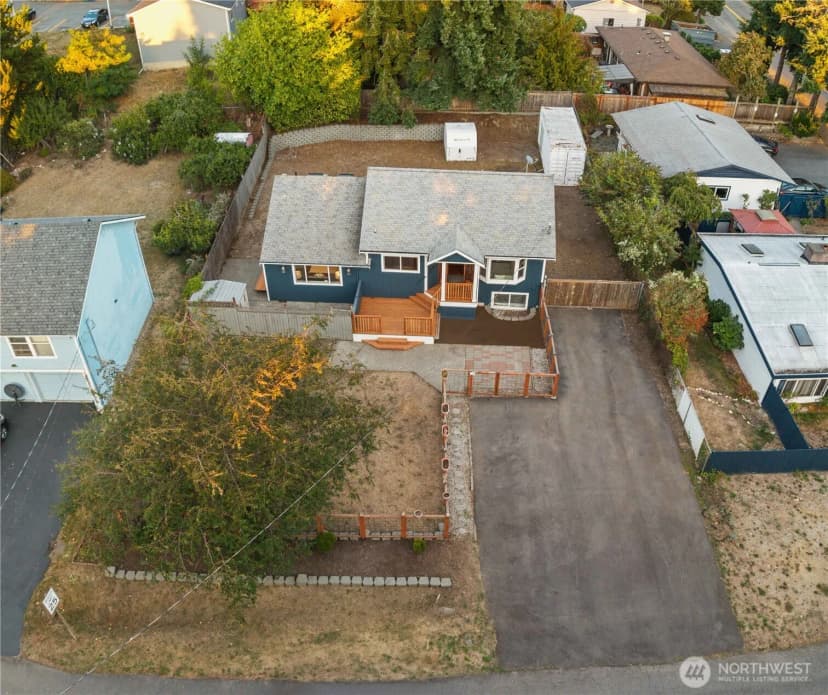 Property photo for 11086 25th Avenue Sw, Seattle photo 33