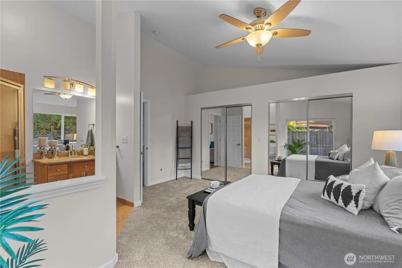 Property photo for 11086 25th Avenue Sw, Seattle photo 24
