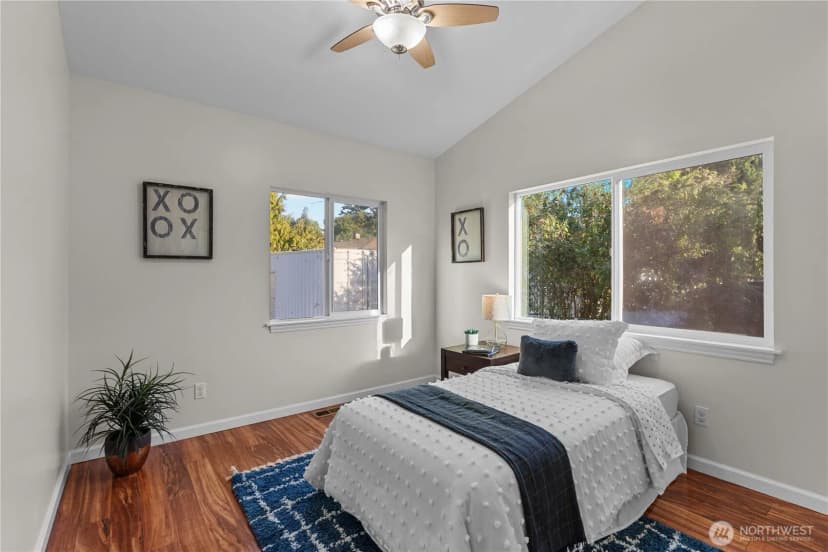 Property photo for 11086 25th Avenue Sw, Seattle photo 14