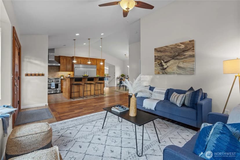 Property photo for 11086 25th Avenue Sw, Seattle photo 5