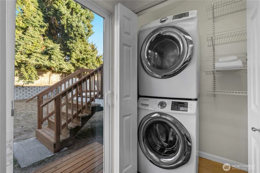 Property photo for 11086 25th Avenue Sw, Seattle photo 22