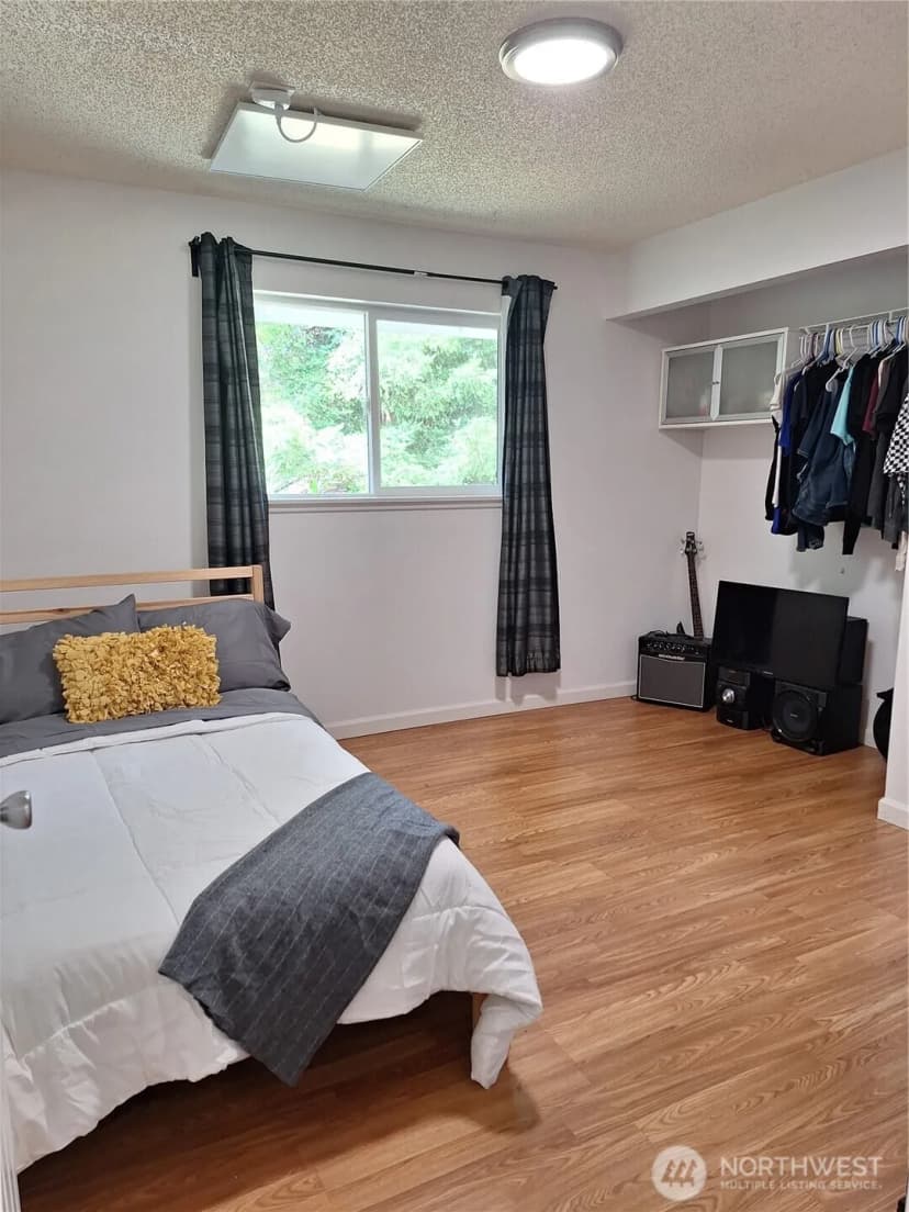 Property photo for 27439 141st Avenue Se, Kent photo 19