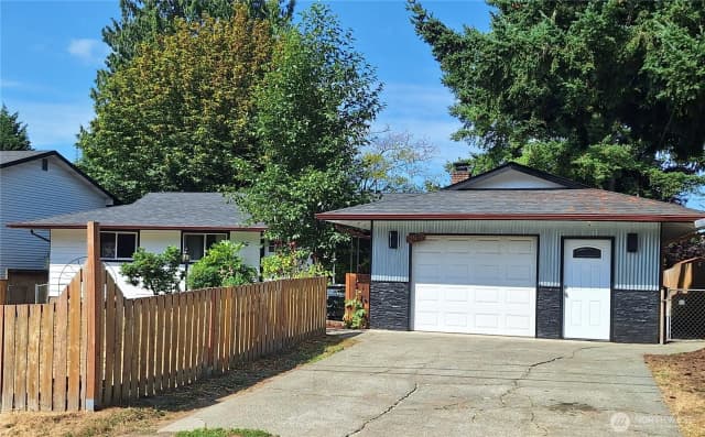 Property photo for 27439 141st Avenue Se, Kent photo 3