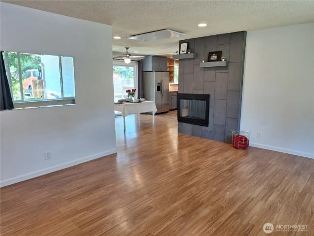 Property photo for 27439 141st Avenue Se, Kent photo 4