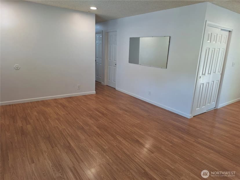 Property photo for 27439 141st Avenue Se, Kent photo 16