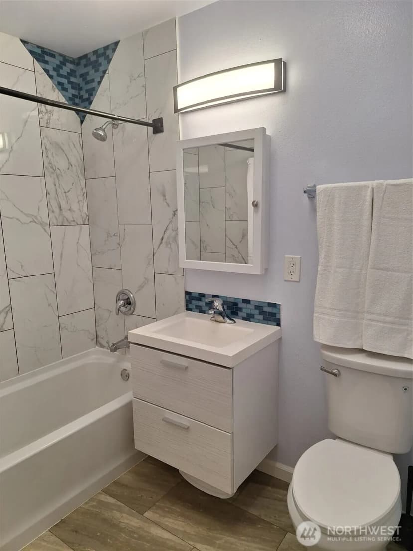 Property photo for 27439 141st Avenue Se, Kent photo 20