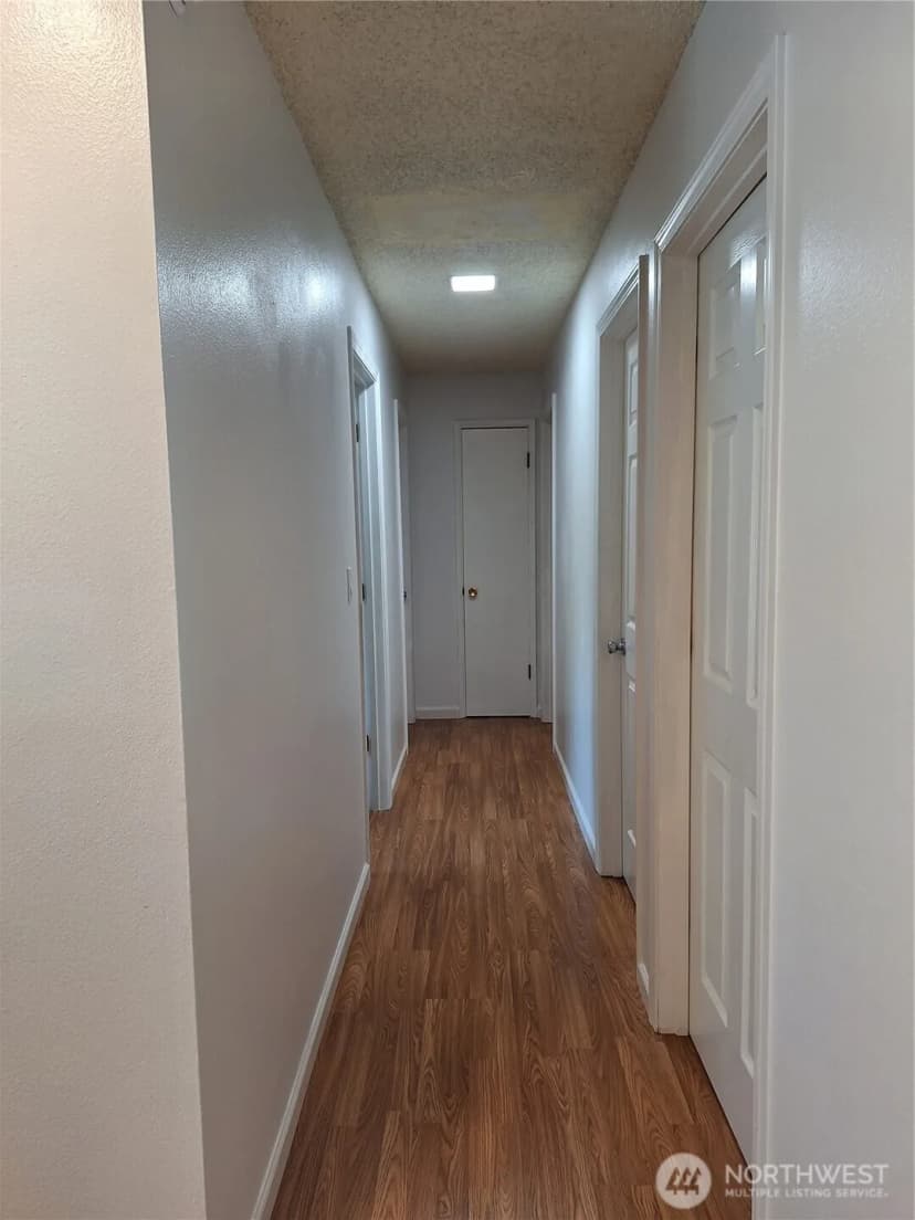 Property photo for 27439 141st Avenue Se, Kent photo 17