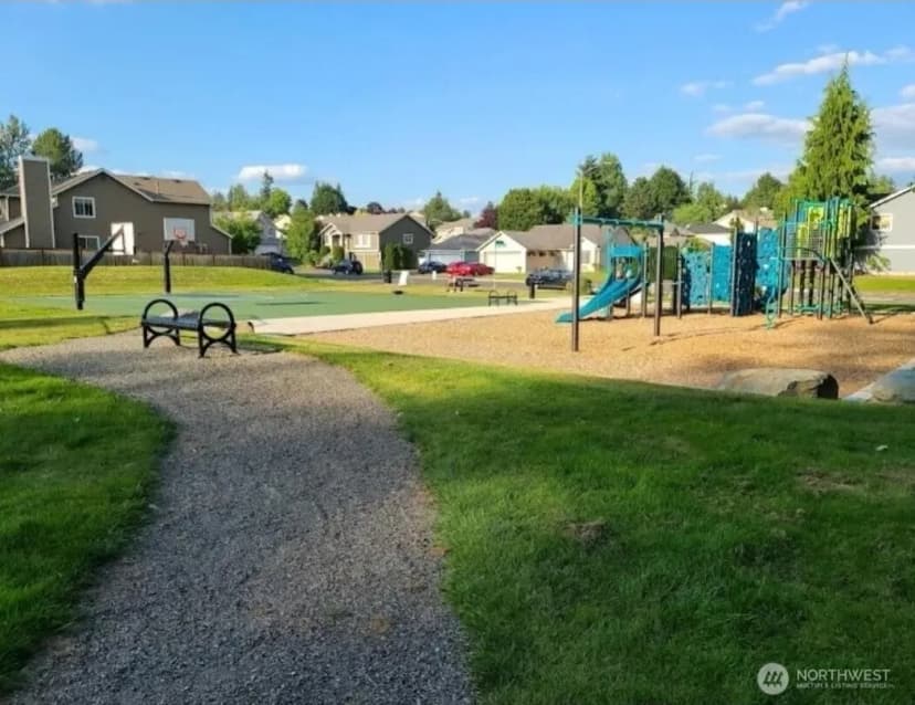 Property photo for 27439 141st Avenue Se, Kent photo 36