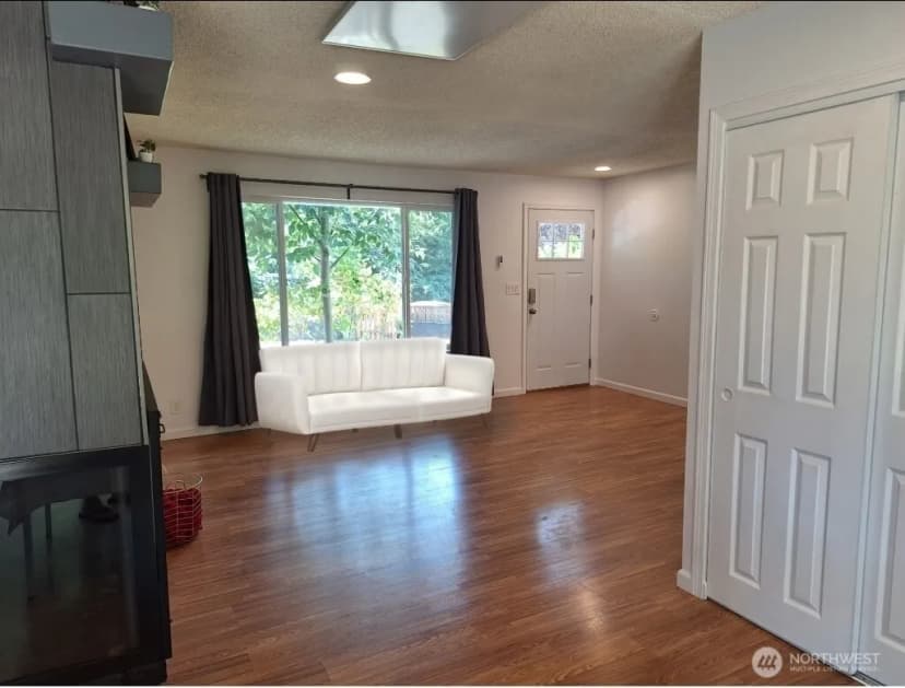 Property photo for 27439 141st Avenue Se, Kent photo 15